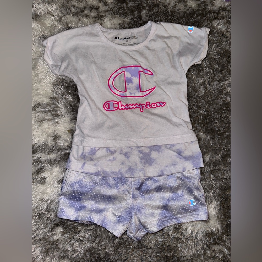 Champion 2-piece set. Girls size 4.